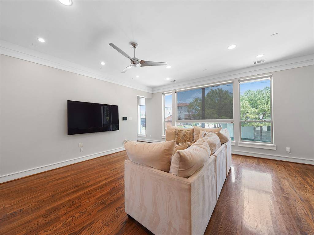 Spacious living area!