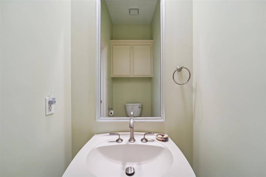 Powder room
