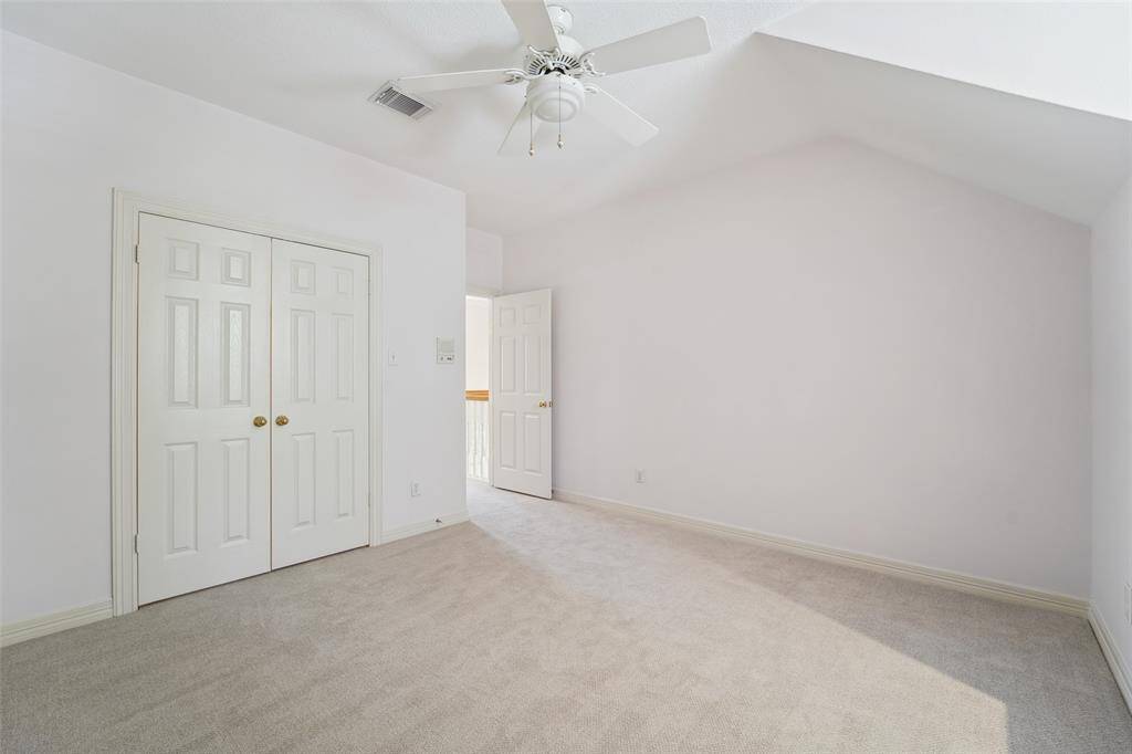 Secondary bedroom