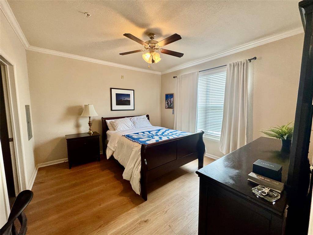 Great size bedroom - furnished
