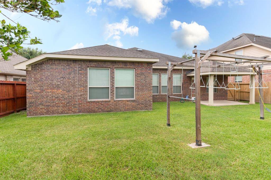 Large backyard and new fence