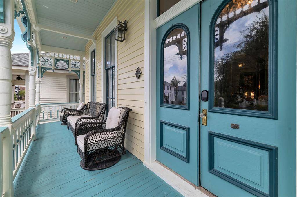 Main level porch