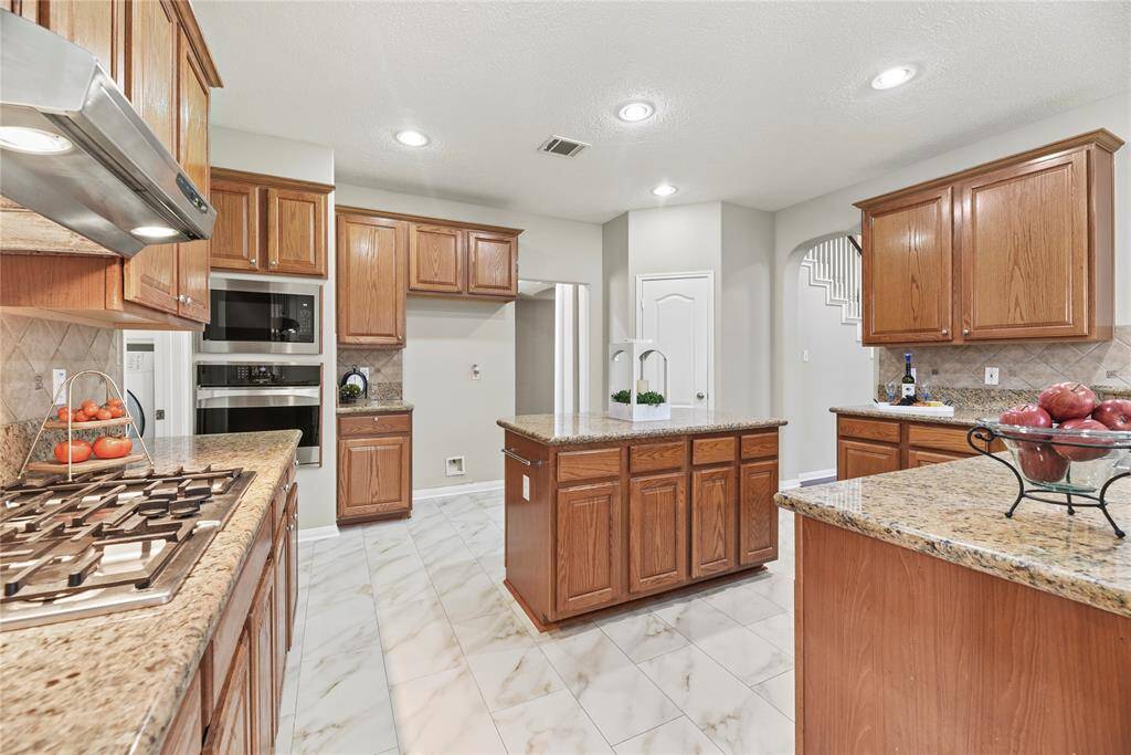 Look at this amazing kitchen!