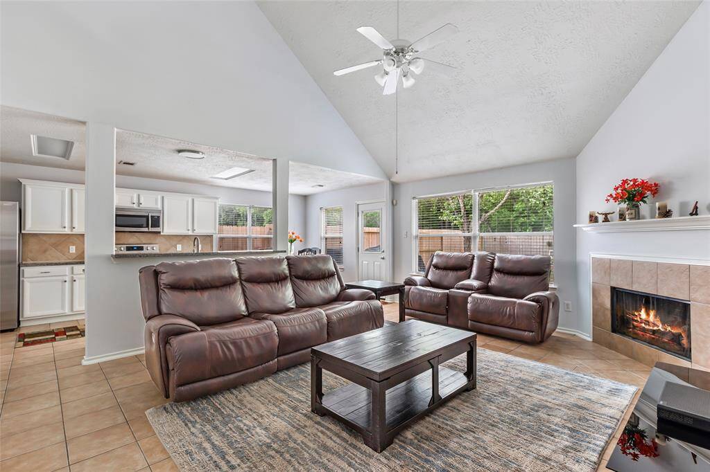 Lots of natural light throughout