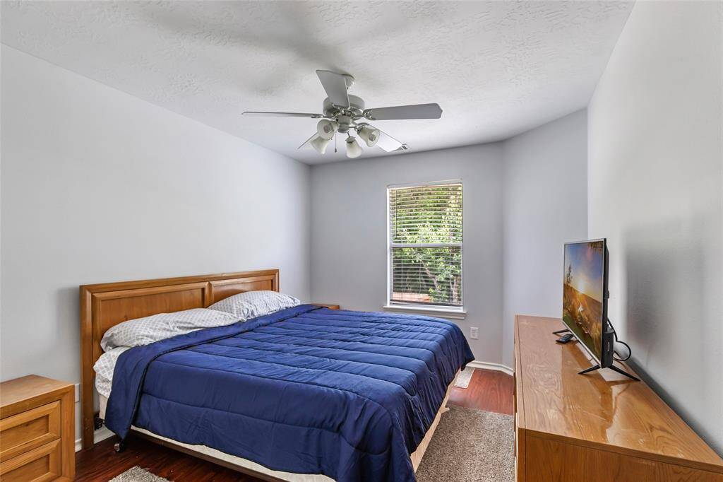 Spacious secondary bedroom #2