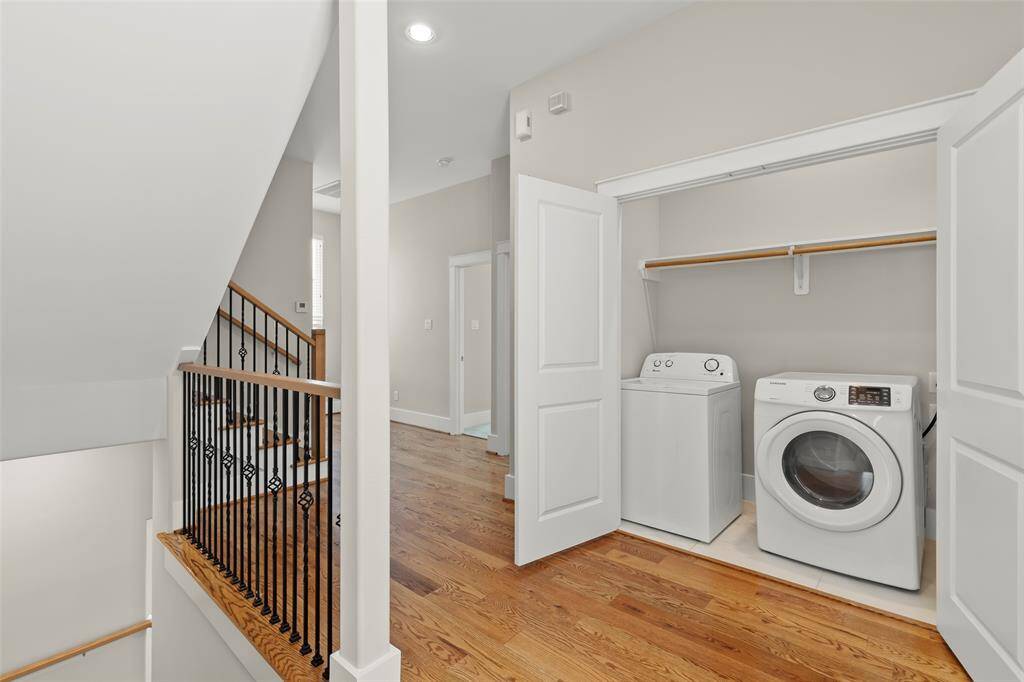 2nd floor flex area contains laundry