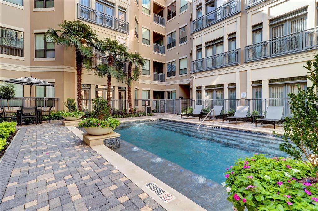 Common Area - Pool