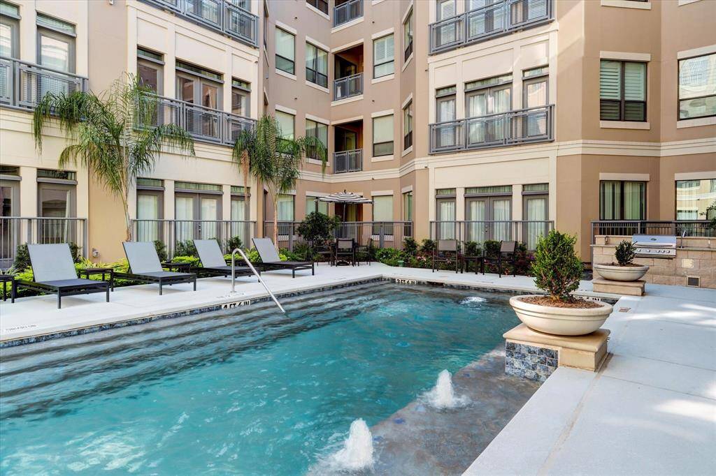 Common Area - Pool