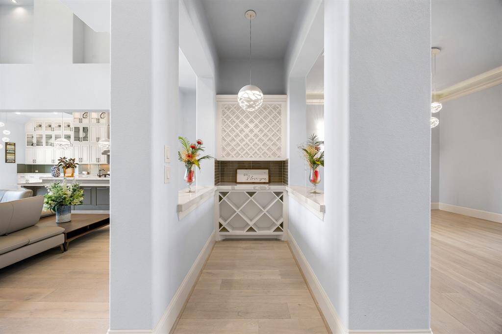Can be enclosed for a wine room