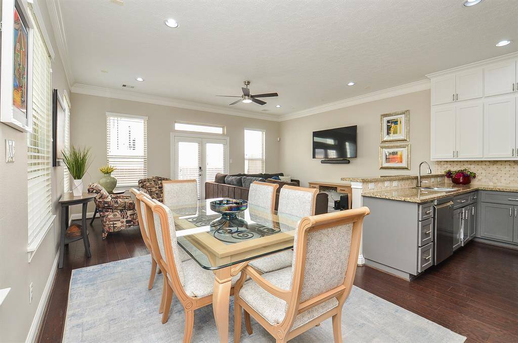 Formal, but never stuffy. This dining space strikes the perfect balance—elegant enough for holidays, relaxed enough for weeknights. The open layout, natural light, and space for a full table mean everyone has a seat at the table—comfortably.