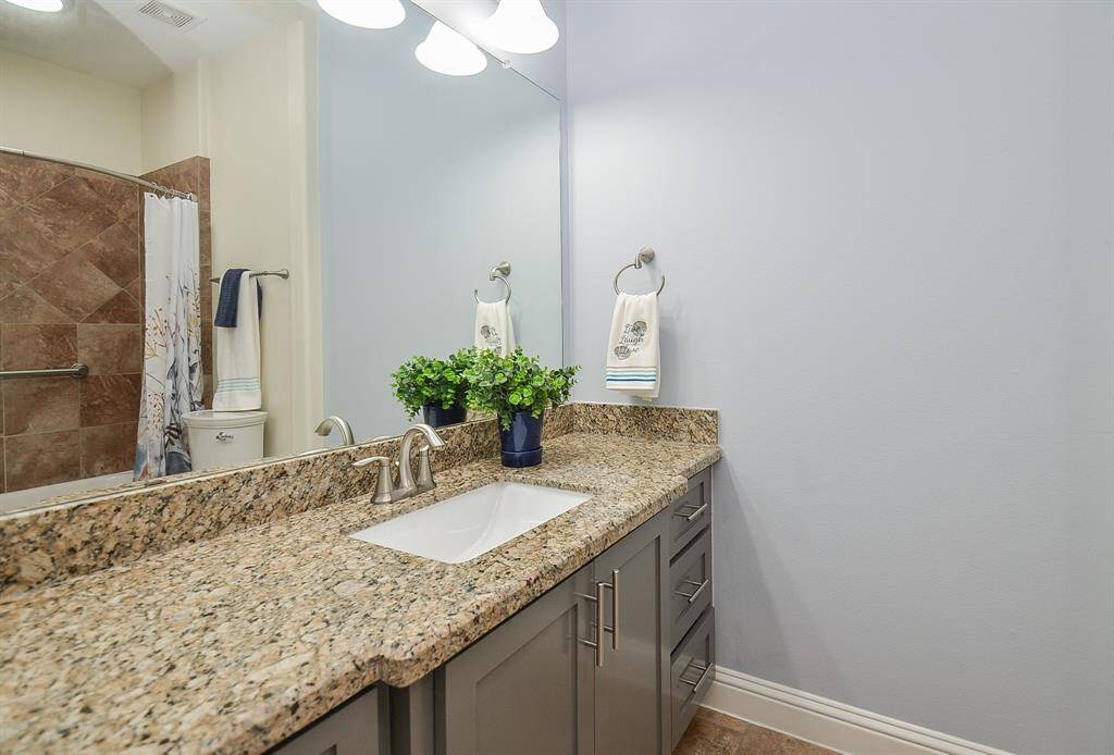 Clean, bright, and reimagined. This remodeled hall bath was opened up for better flow and refreshed with updated fixtures, paint, and thoughtful touches—making it feel both spacious and serene.