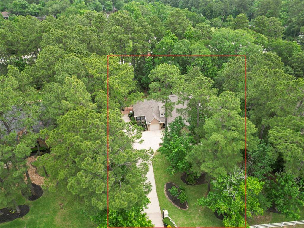 Approximate boundary lines of the property. Please refer to the survey.