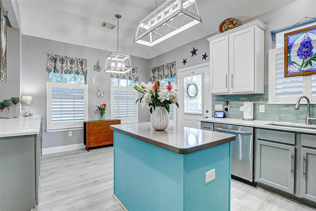 The Kitchen is the heart of every home an this one is no exception!