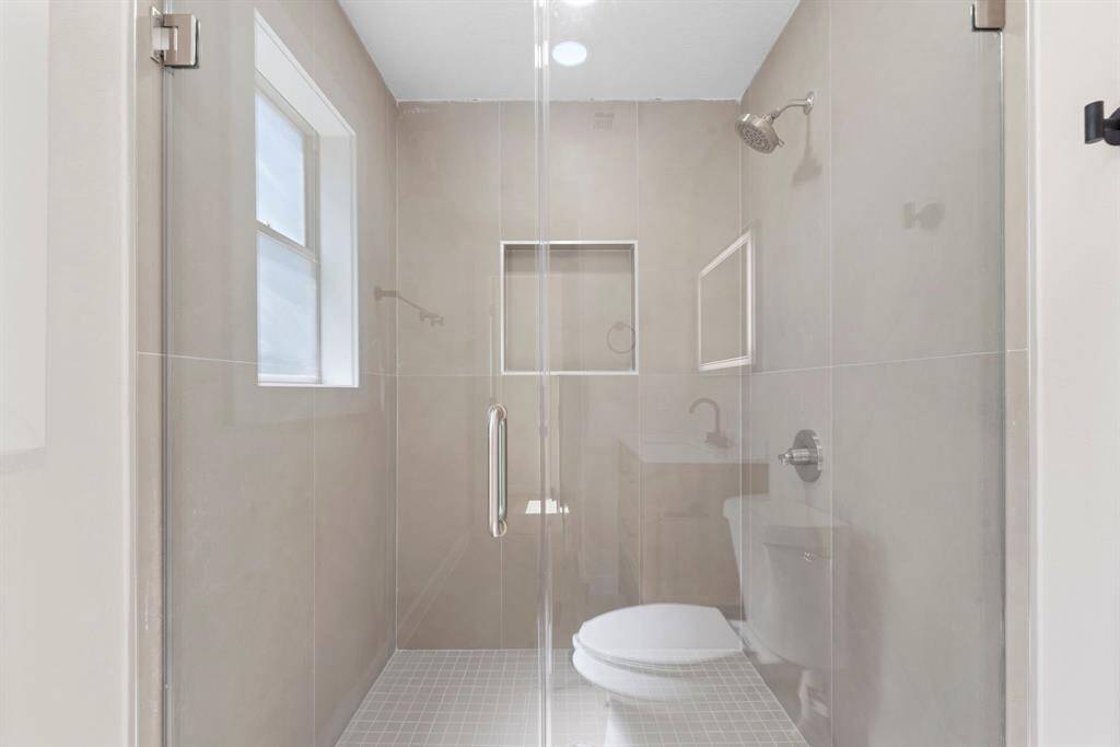 Modern Bathroom