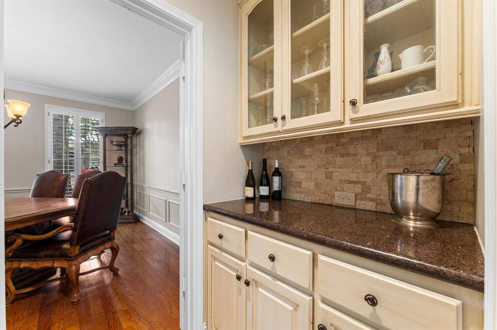 Butlers Pantry with glass shelves