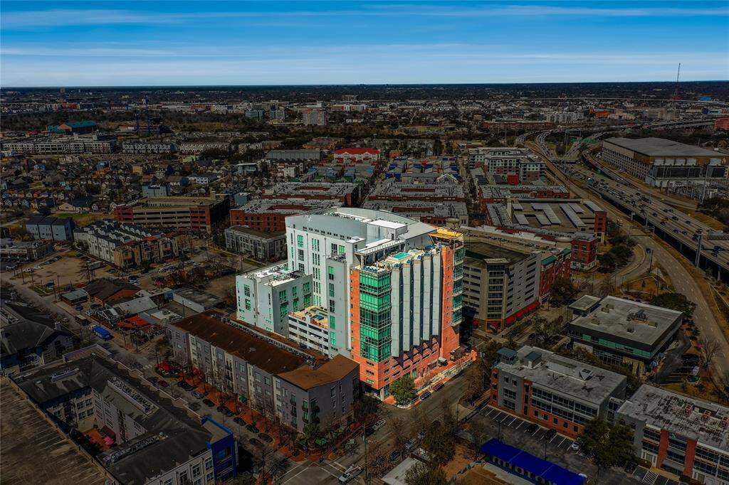 A 2-bed, 2-bath unit on the 11th floor.