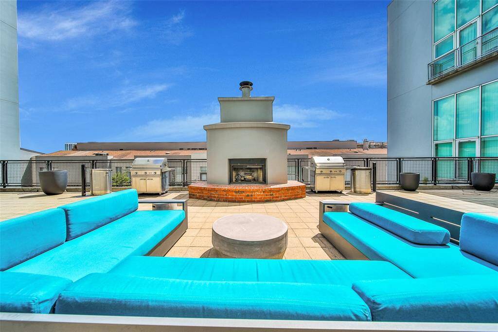 Amenities :2.