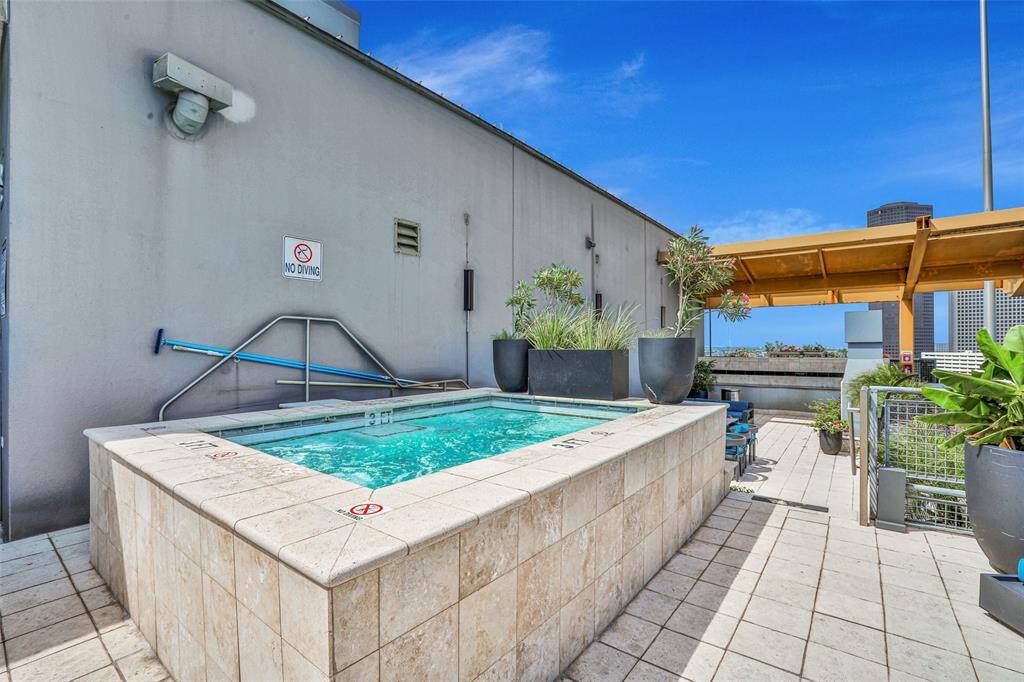 Amenities :6.