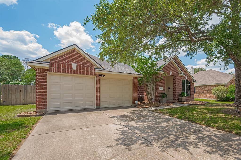 2 car garage with large driveway