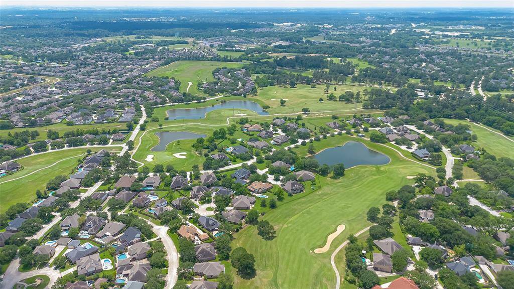Golf course only steps away from the house!