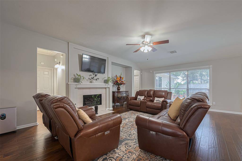 Additional view of the living room