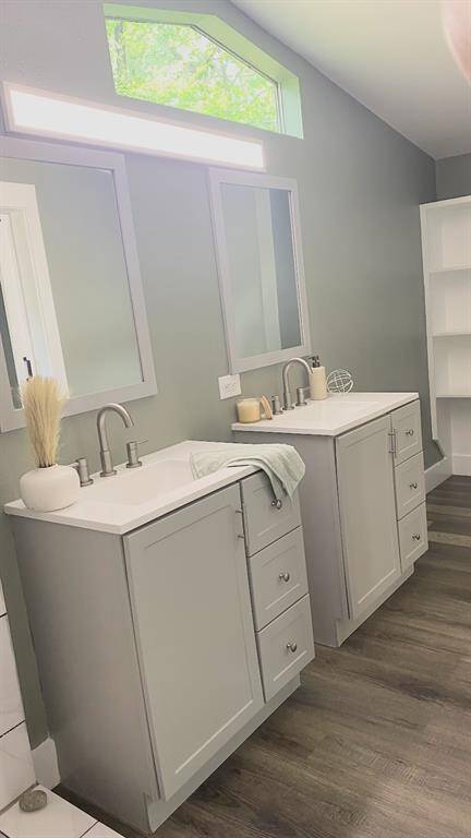 This double-sink setup is both functional and stylish