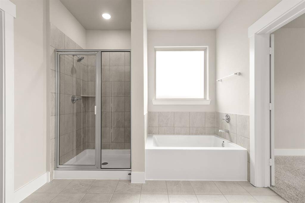 Whether it’s a quick morning routine or a leisurely evening soak, these spaces are here to enhance your everyday moments.