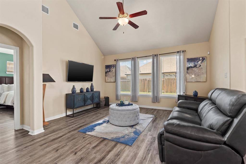 Main living area. lots of lighting.
