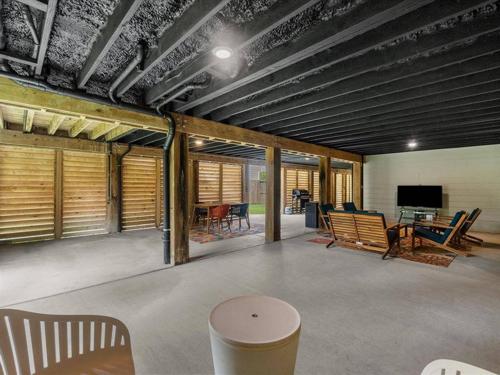 Below the main floor is ready for you to host a whole party!