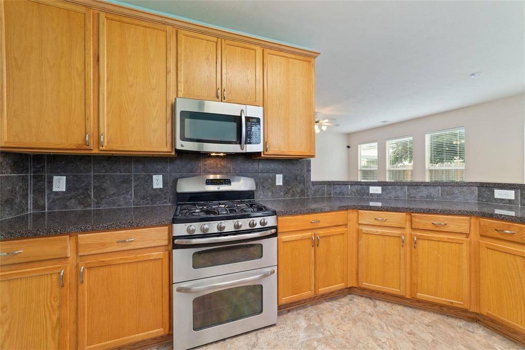 Lots of Cabinets & Counter Space