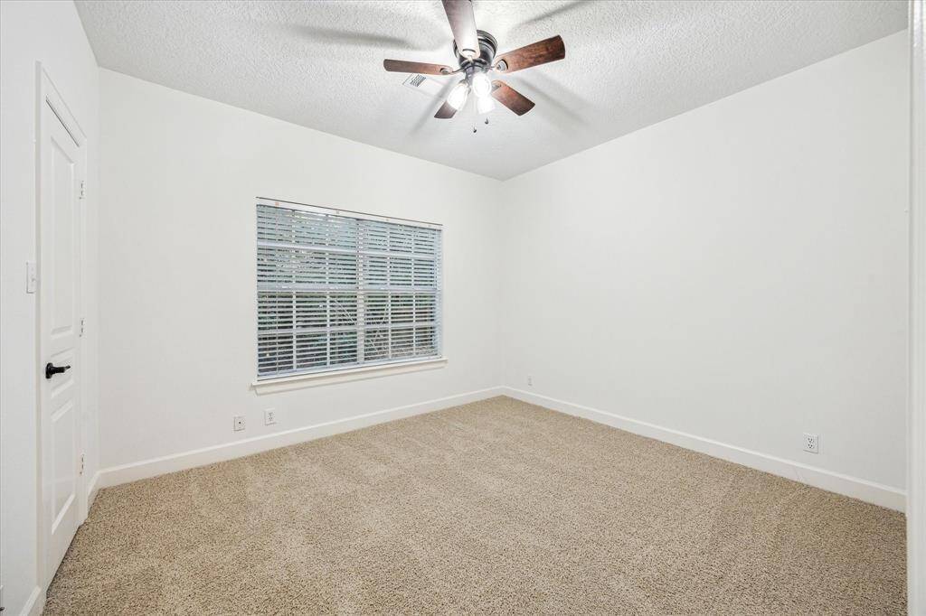3rd secondary bedroom.