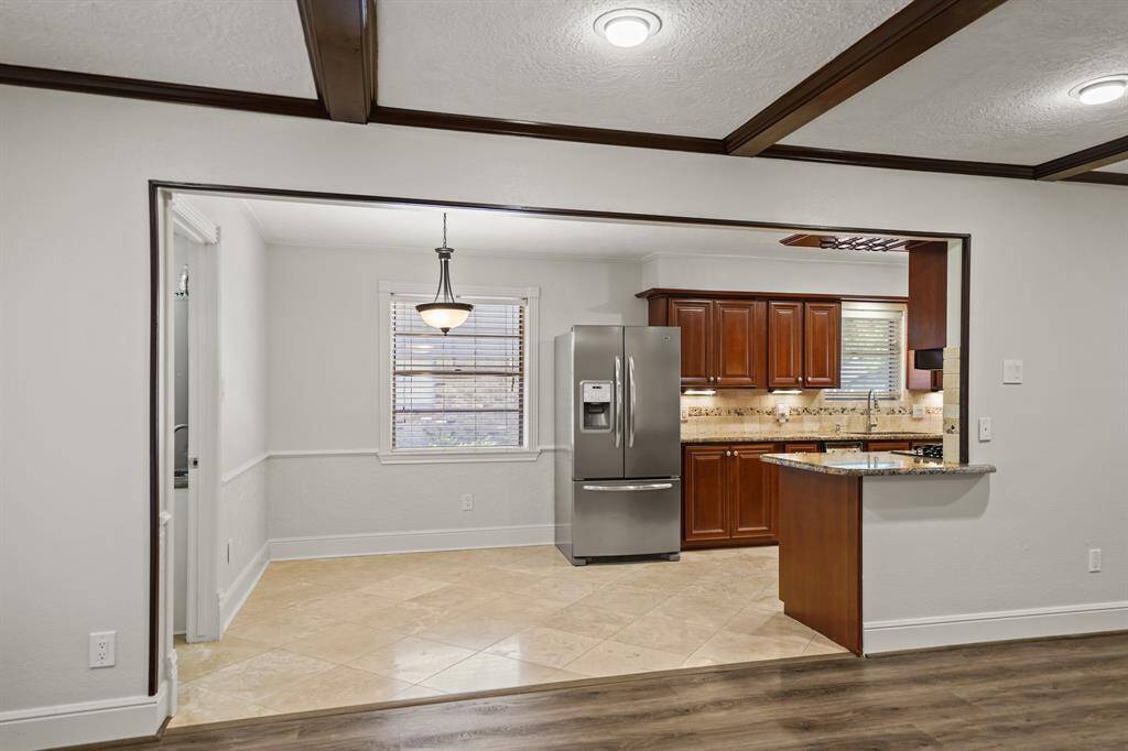 Eat-in Area