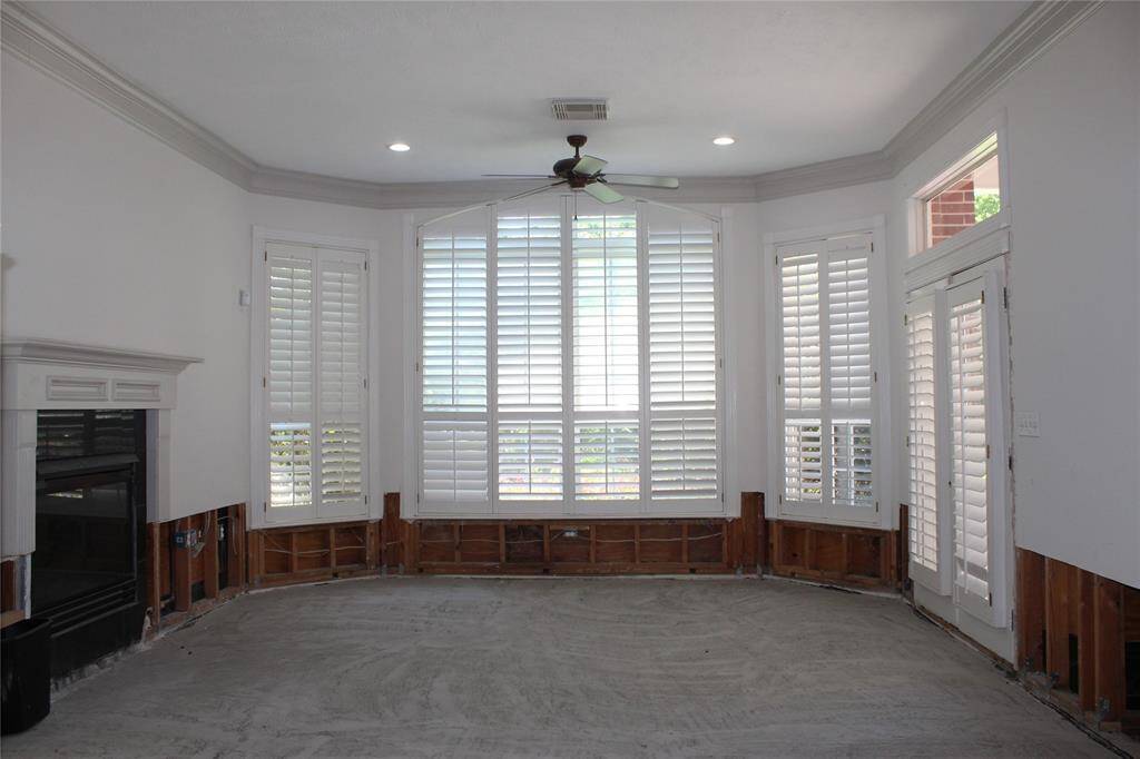 Fire place in primary bedroom