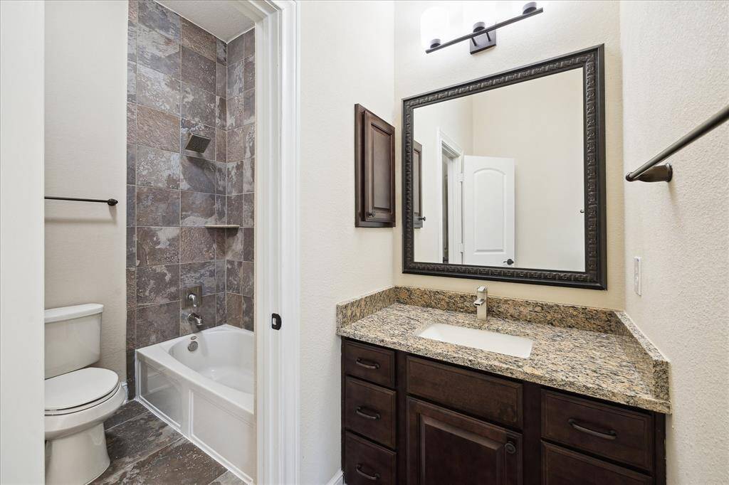Dual access bath view #2