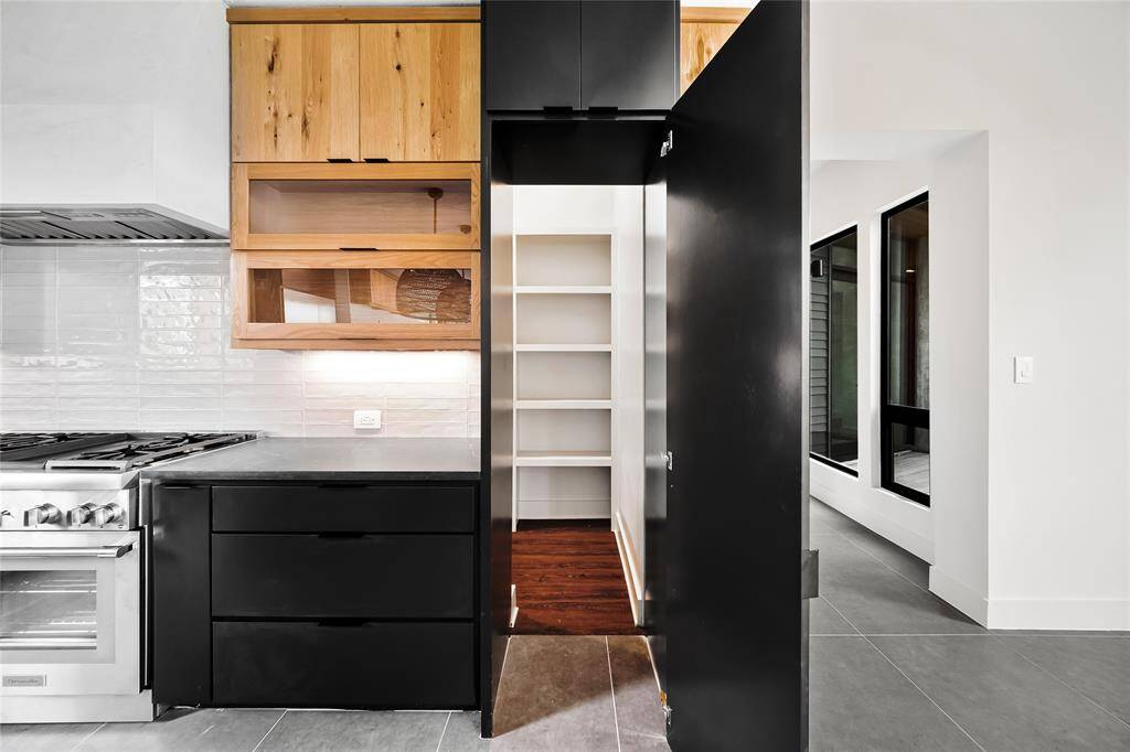 Butler Pantry