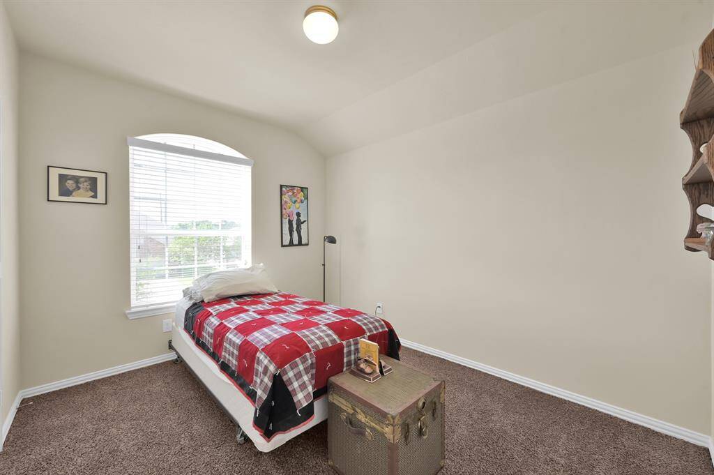 Guest bedroom