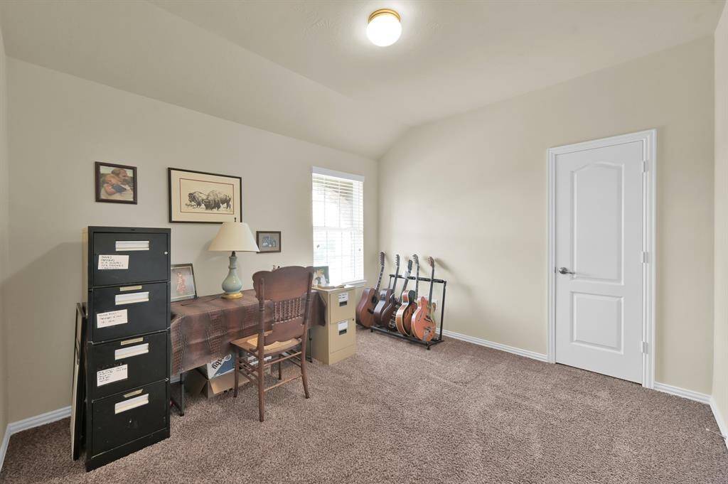 Guest bedroom