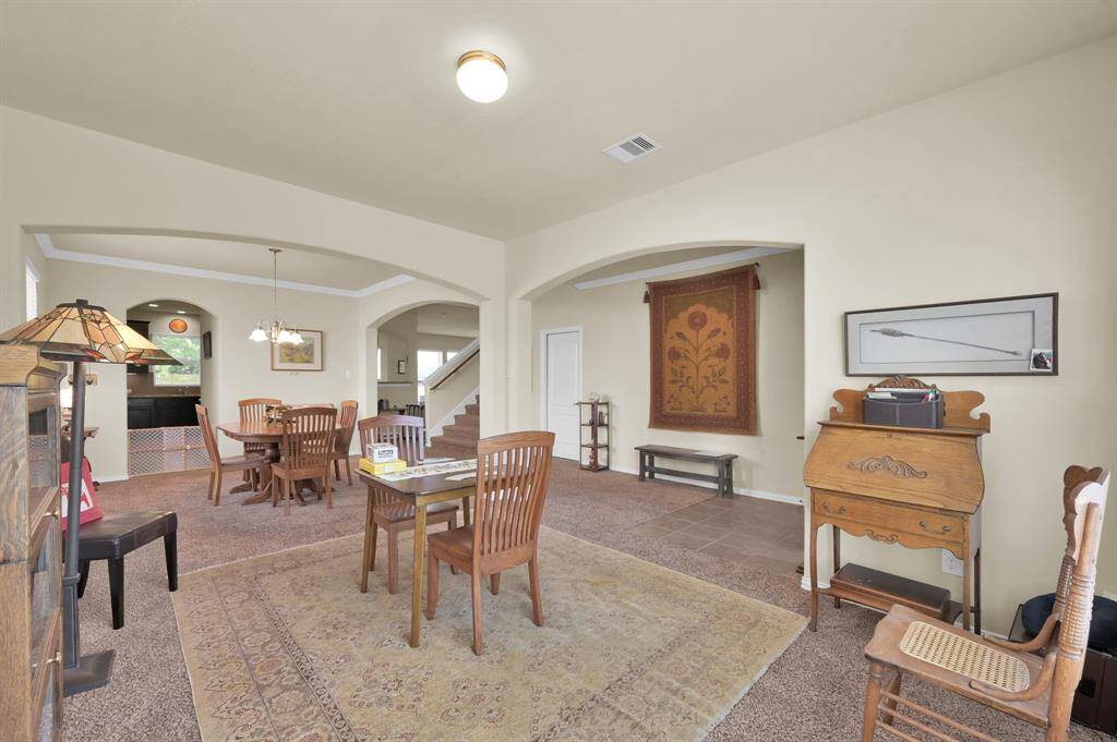 Formal living