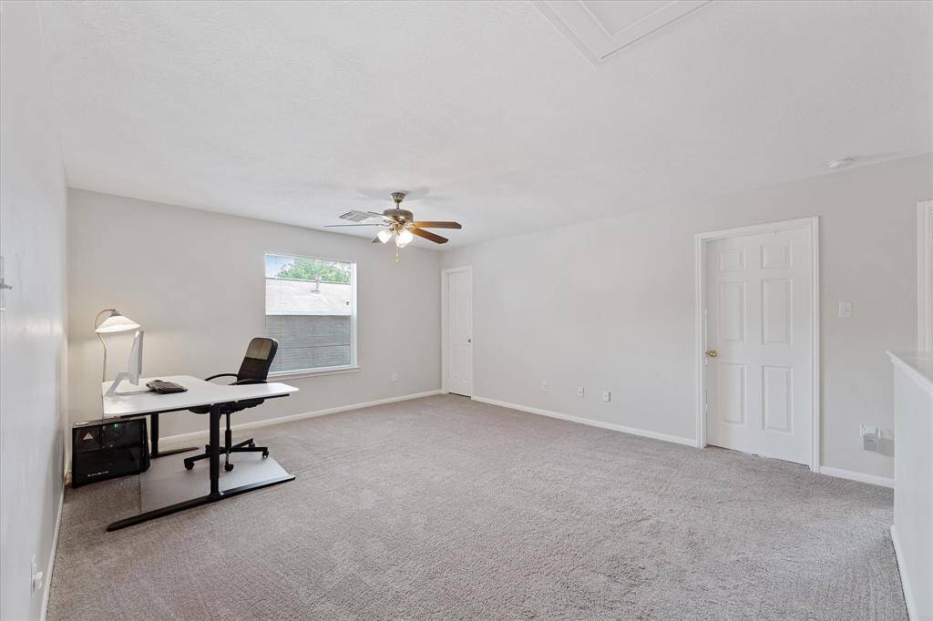 Game room has plenty of space for everyone! Movie night & game night will be a blast here!