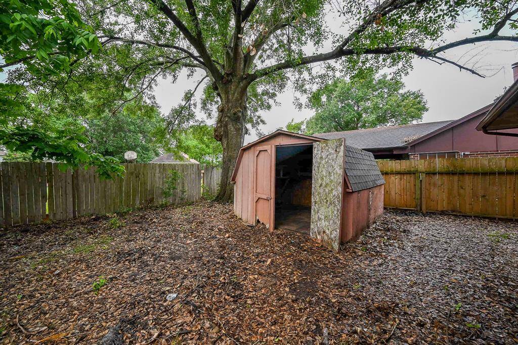 There is a storage shed in the back as well.