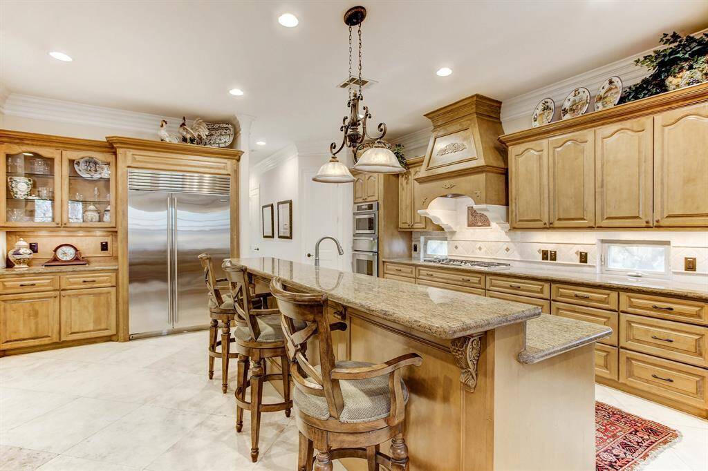 A closer view of the kitchen.