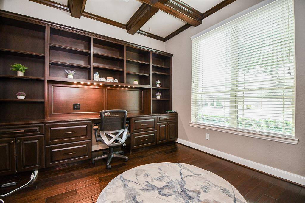Transform your work routine into ahaven of productivity and comfort inthis thoughtfully designed homeoffice.