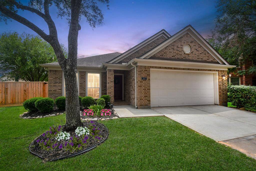 Rare over 10,000 sq ft lot ready to be yours!