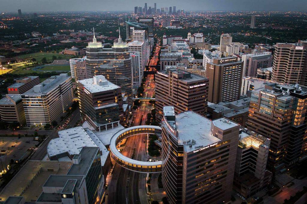 Only a few lights away, you will find the Pearland Town Center filled with shopping and eateries like BJ's Restaurant and Brewhouse, Red Robin Gourmet Burgers and Brews, and La Madeleine French Bakery and Cafe to name a few.