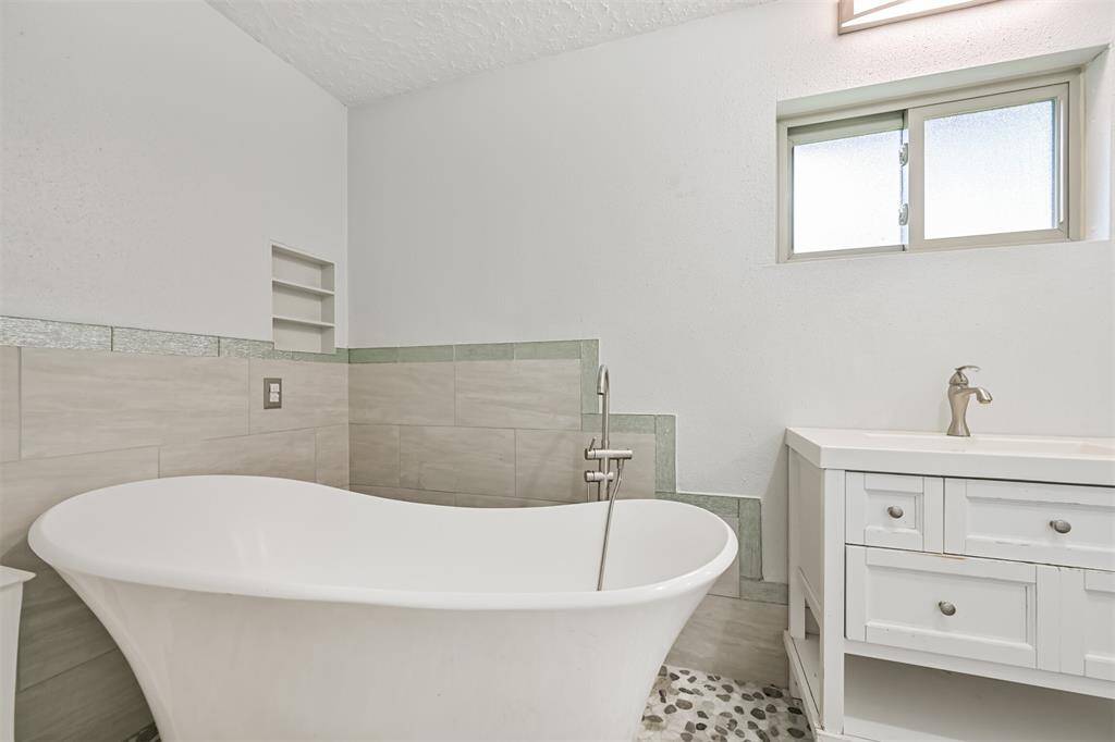 Primary bath