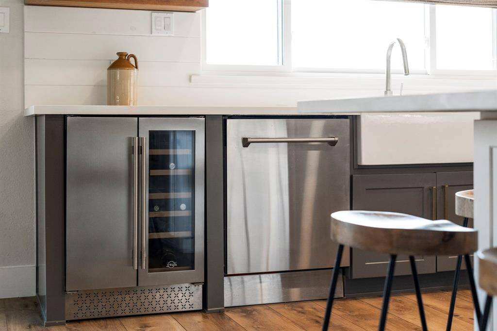 Tylza dual-zone wine coolers are renowned for their sleek design and advanced features, making them a popular choice for both casual wine enthusiasts and serious collectors.