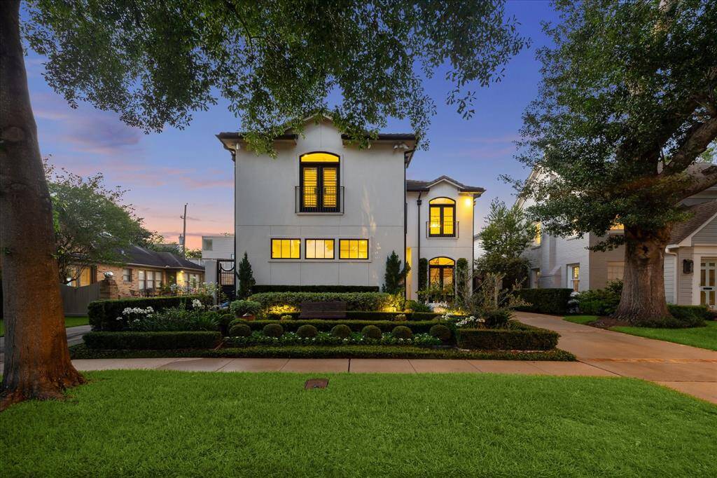 Built by Heritage Home Builders in 2014