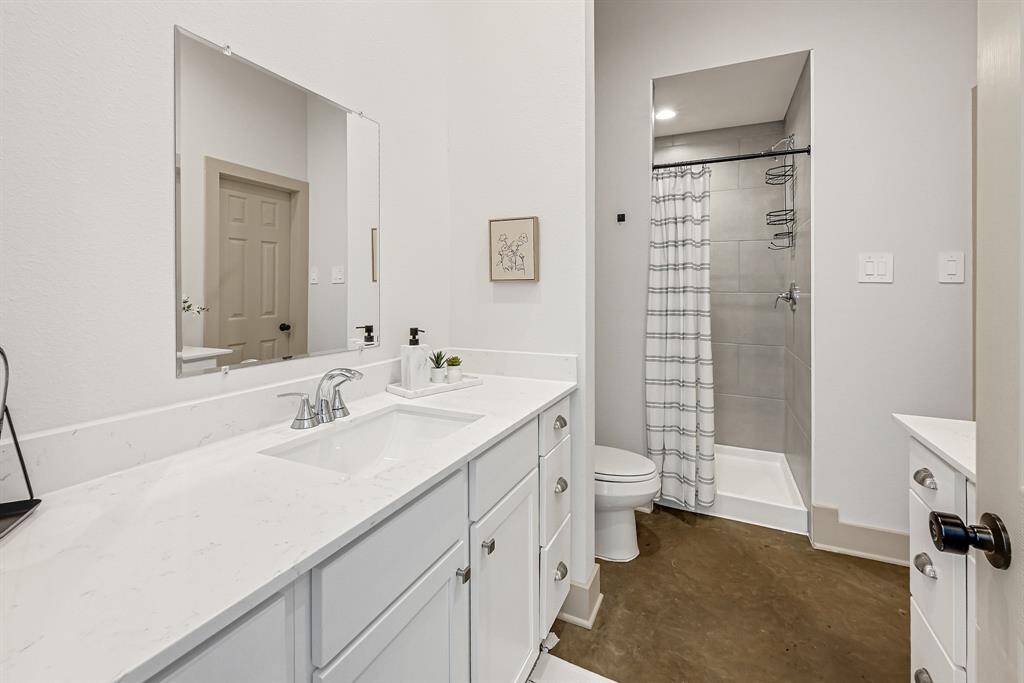 Master bathroom with walk-in shower, separate vanity sinks and large walk-in closet!Model home.