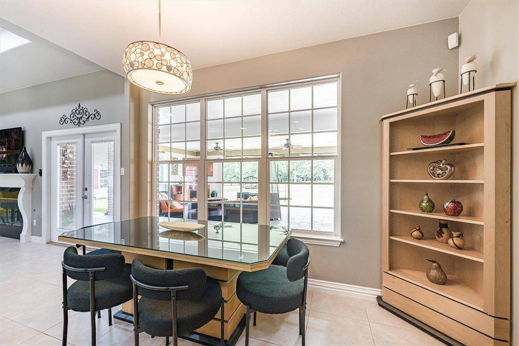 Breakfast area.