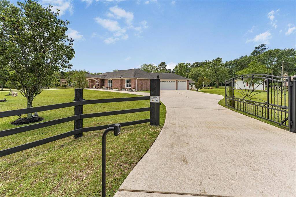 This home has its own private entry and exit gates.